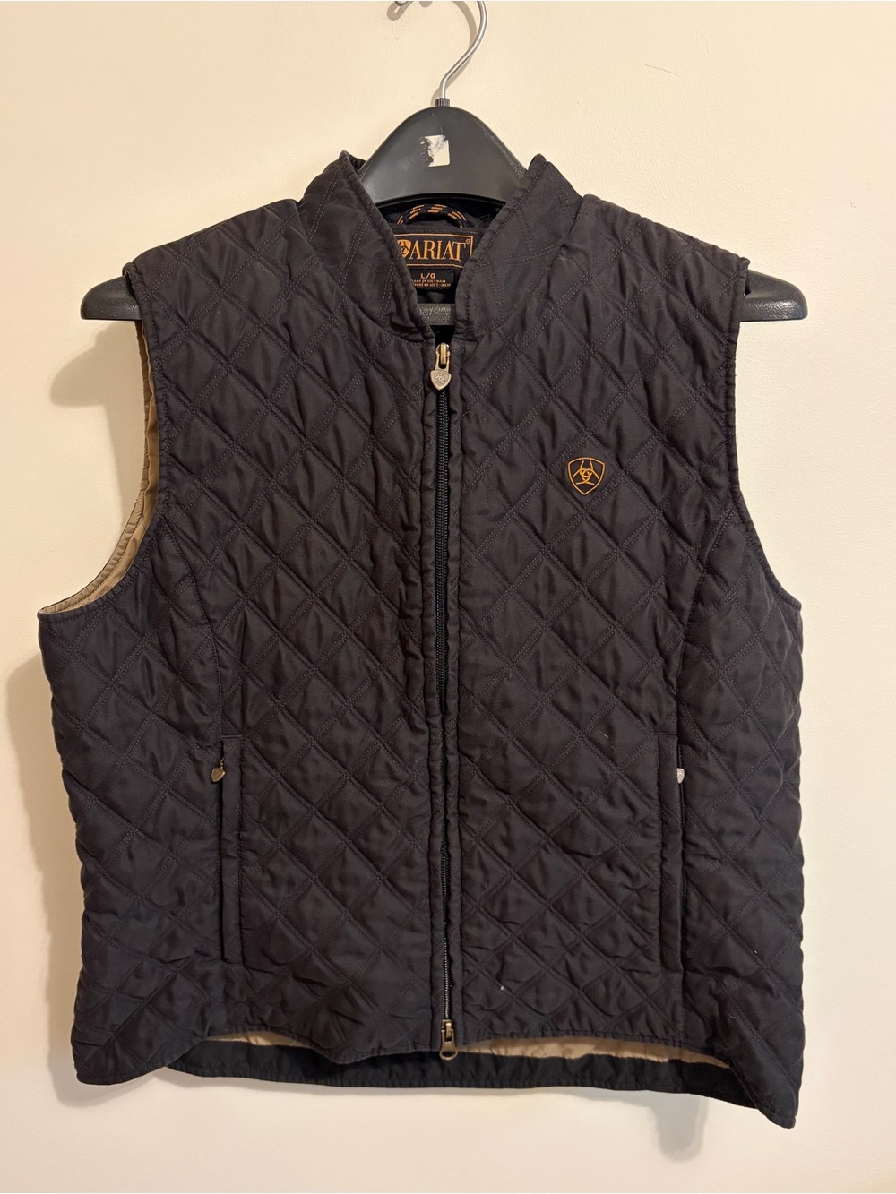 ARIAT- Women's size large Diamond Quilted Vest, black